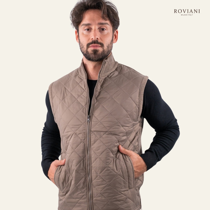 Gilet trapuntato con collo in maglia a coste