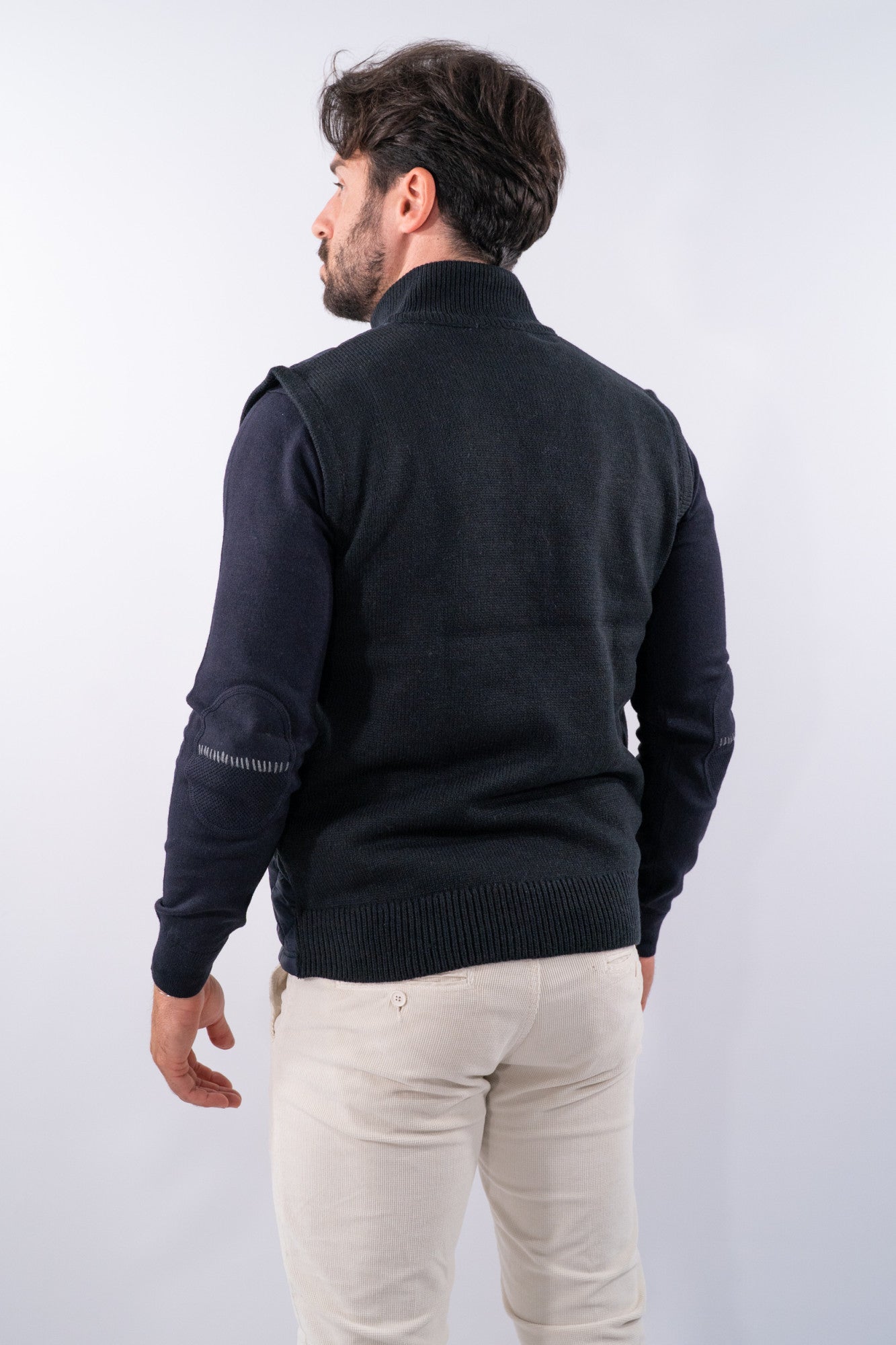 Gilet trapuntato con collo in maglia a coste